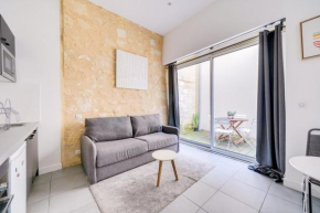 Beautiful apartment Bordeaux with private terrace